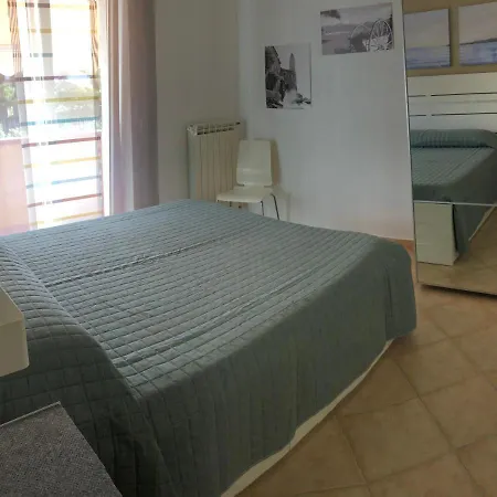 Holiday home Sunflower Carrara